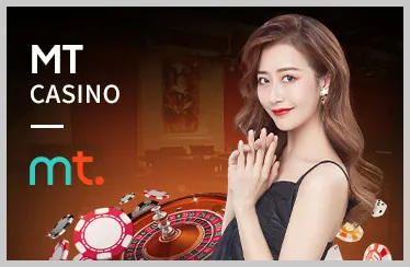 Người chia bài trực tiếp đang điều hành trò Baccarat tại j888 nhà cái